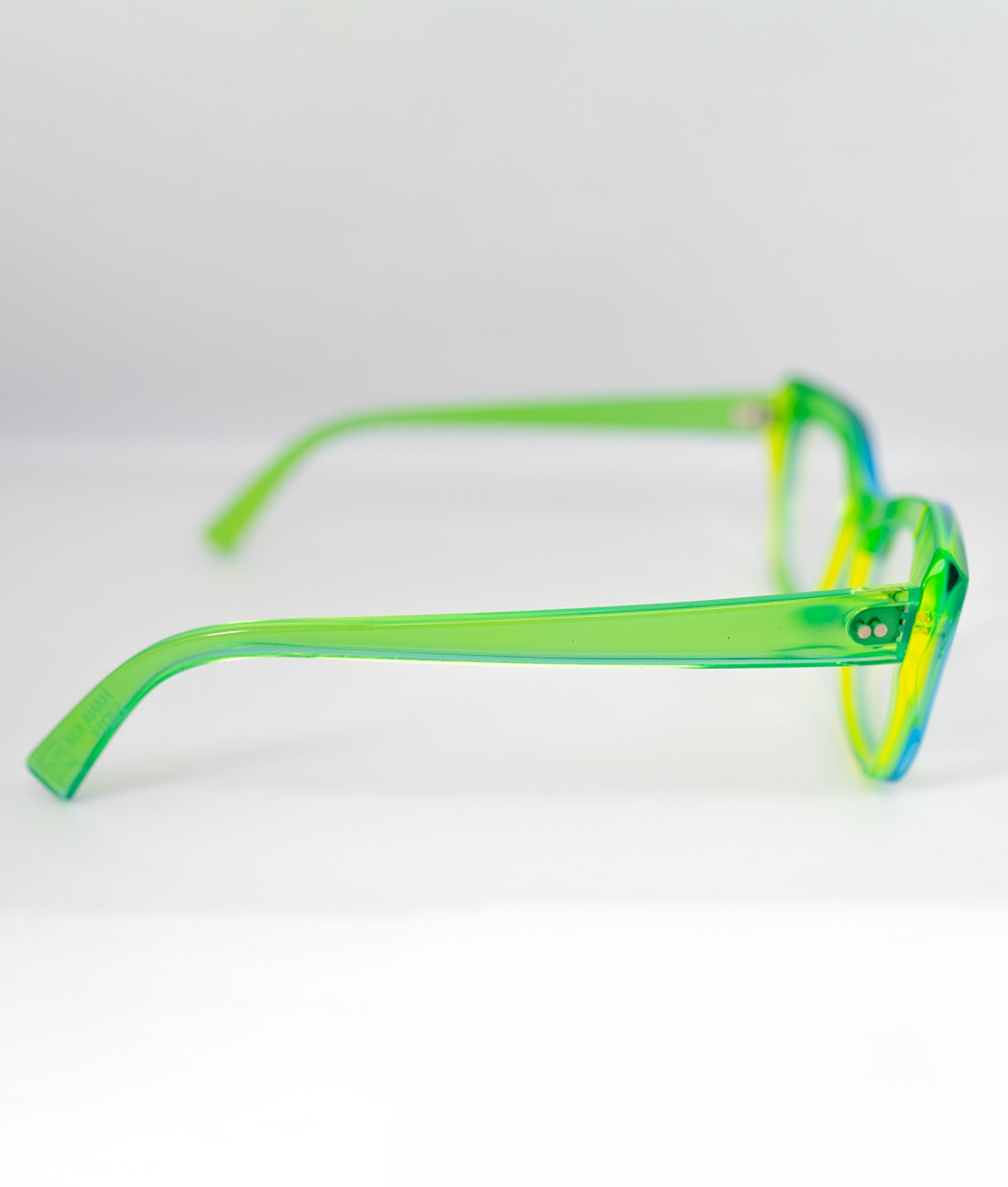 Kirk & Kirk | KALEIDOSCOPE : HANA/ K18/ 52/19/145