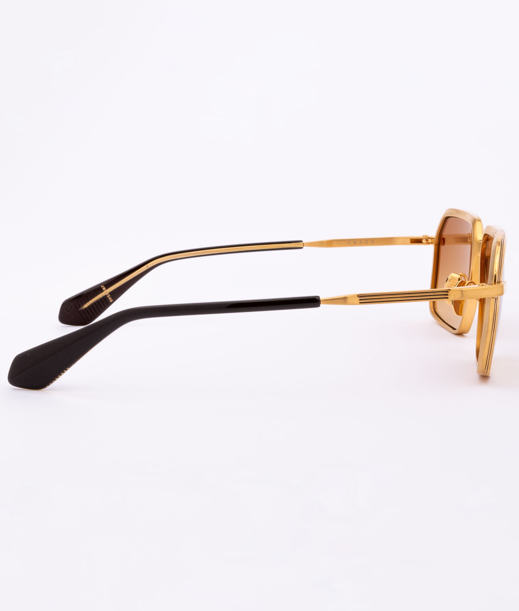 Jacques Marie Mage | VASCO / GOLD/GRADIENT / 56/17/145 – Zuniga